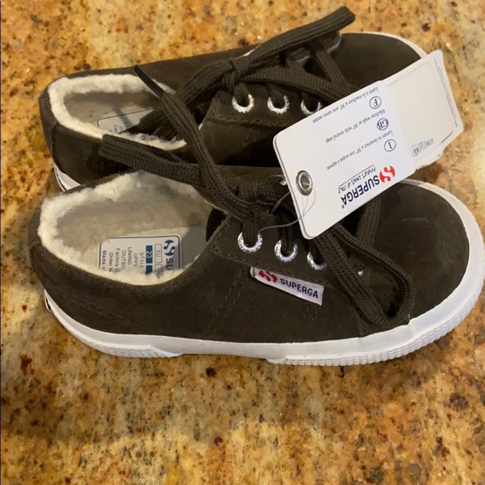 Brand new girls olive green superga sneakers sz 7